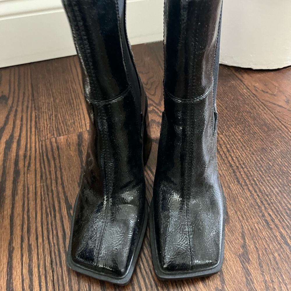 Sleek Black Heeled Boots with Square Toe
